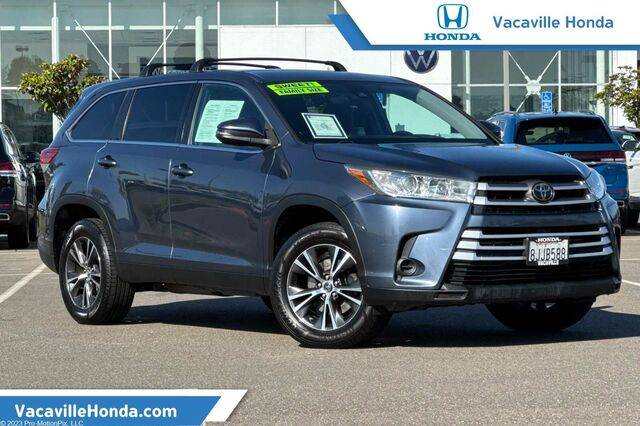 2019 Toyota Highlander LE V6 — SUV — 75,477 mi — Vacaville, CA