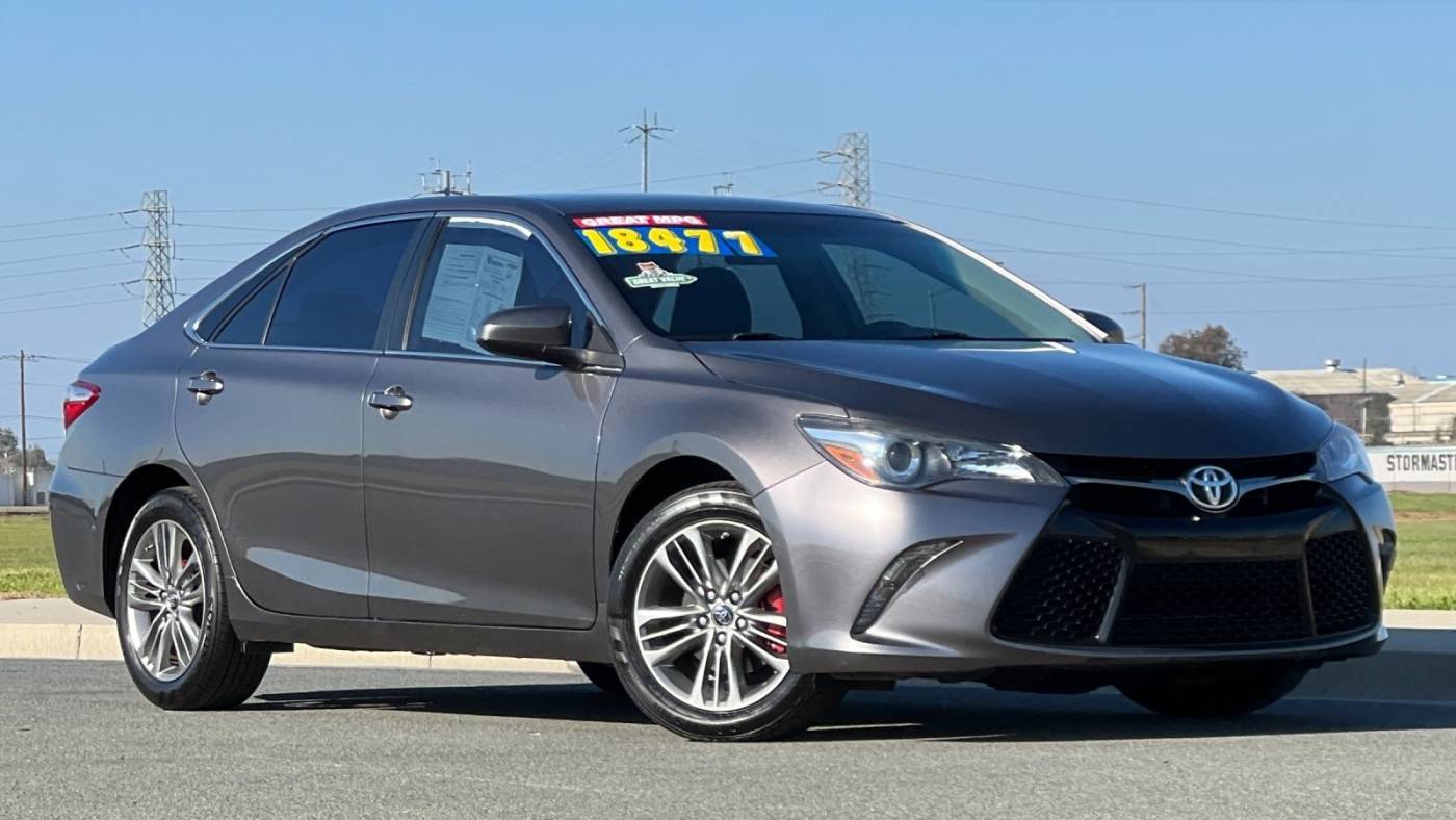 2017 Toyota Camry SE — Sedan — 65,260 mi — Pittsburg, CA