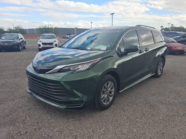 2022 Toyota Sienna LE — Minivan — 58,211 mi — Las Vegas, NV