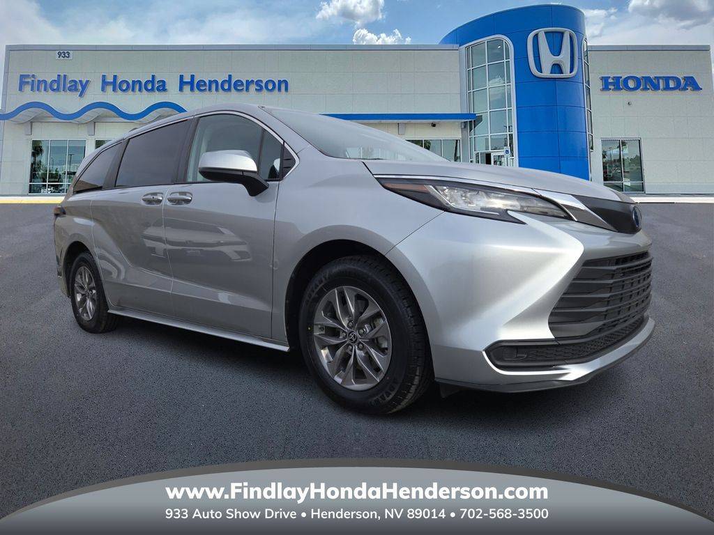 2022 Toyota Sienna LE — Minivan — 38,402 mi — Henderson, NV