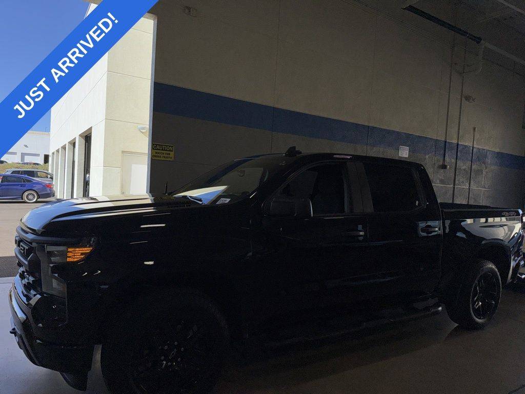 2025 Chevrolet Silverado 1500 Custom — Pickup Truck — 5,574 mi — Henderson, NV