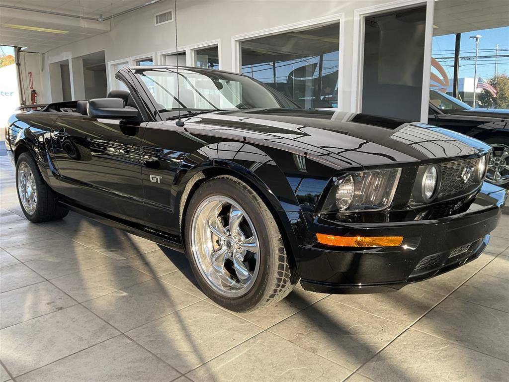 2006 Ford Mustang GT Deluxe — Convertible — 35,743 mi — Milford, CT