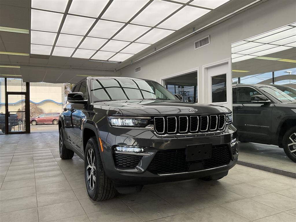 2023 Jeep Grand Cherokee Limited — SUV — 13,590 mi — Milford, CT