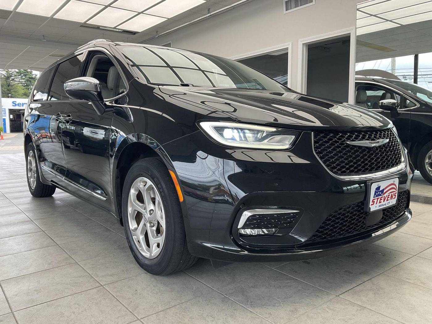 2021 Chrysler Pacifica Limited — Minivan — 86,820 mi — Milford, CT