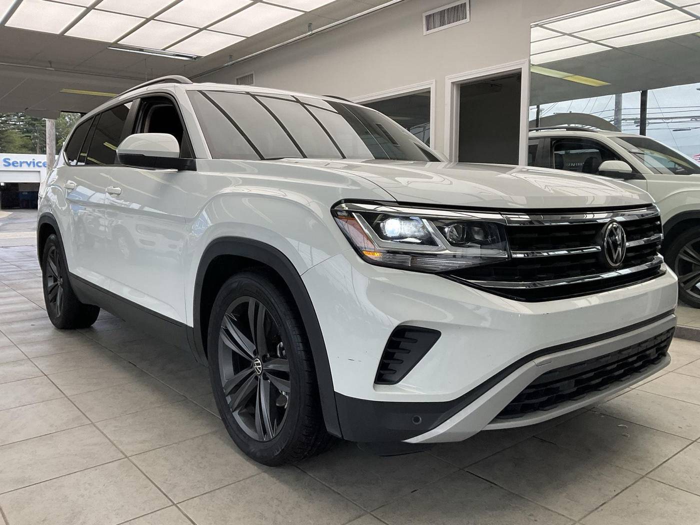 2023 Volkswagen Atlas SE with Technology — SUV — 39,942 mi — Milford, CT