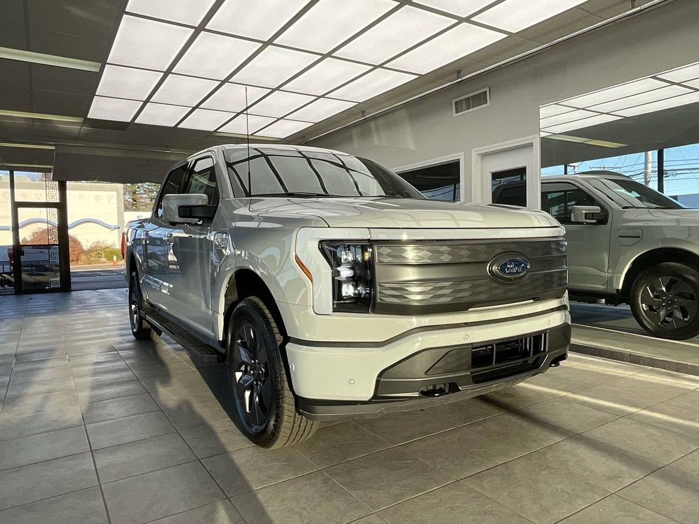 2023 Ford F-150 Lightning LARIAT — Pickup Truck — 208 mi — Milford, CT
