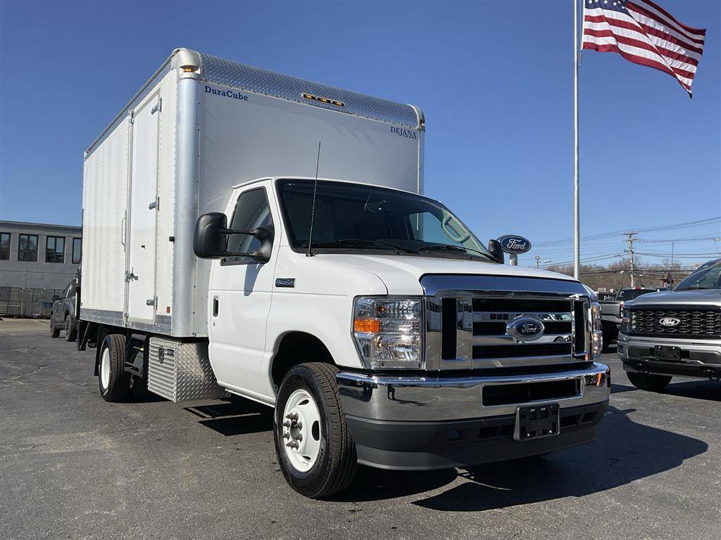 2023 Ford E-Series Cutaway Base — Chassis Cab Truck — 1,365 mi — Milford, CT