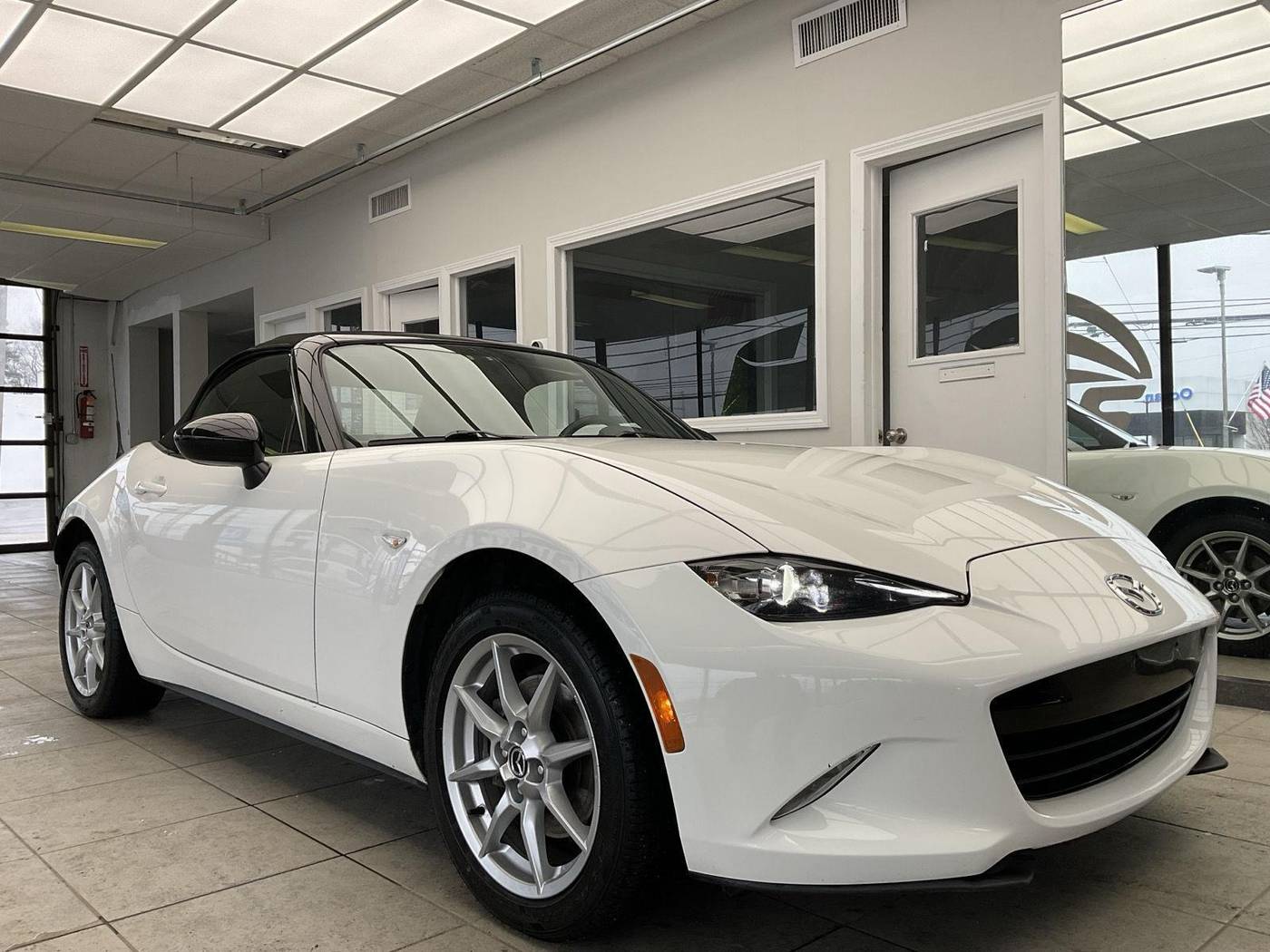 2016 Mazda MX-5 Miata Sport