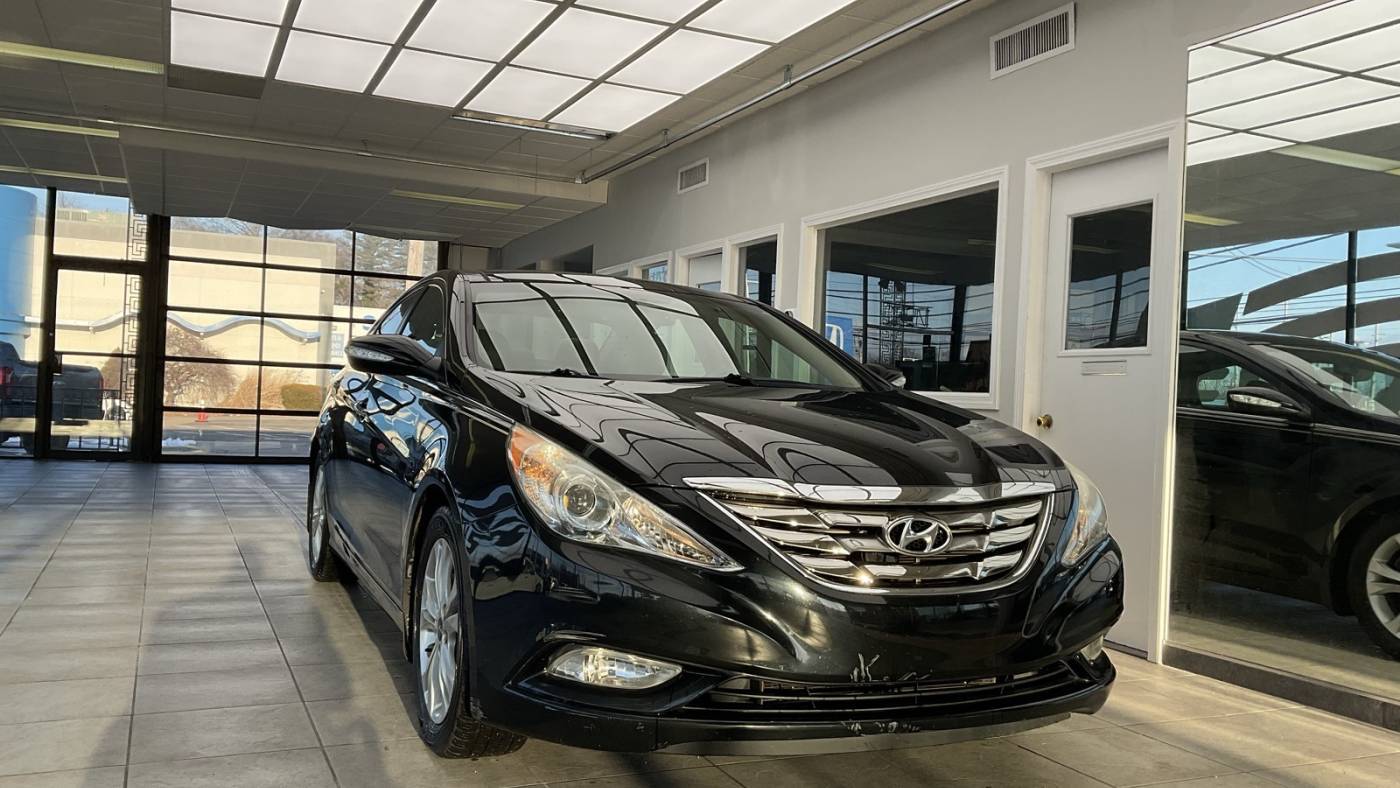 2013 Hyundai Sonata Limited — Sedan — 82,745 mi — Milford, CT