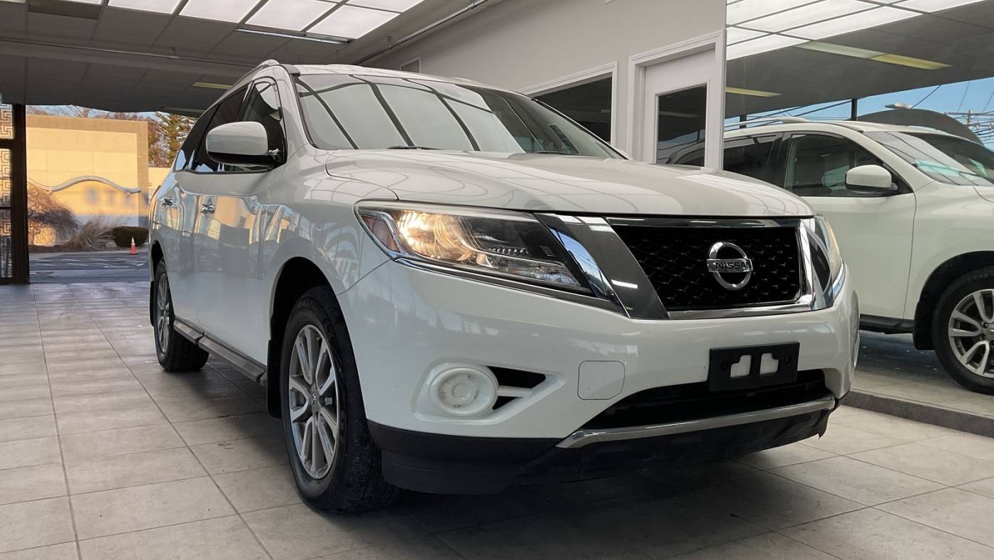 2016 Nissan Pathfinder S — SUV — 107,009 mi — Milford, CT