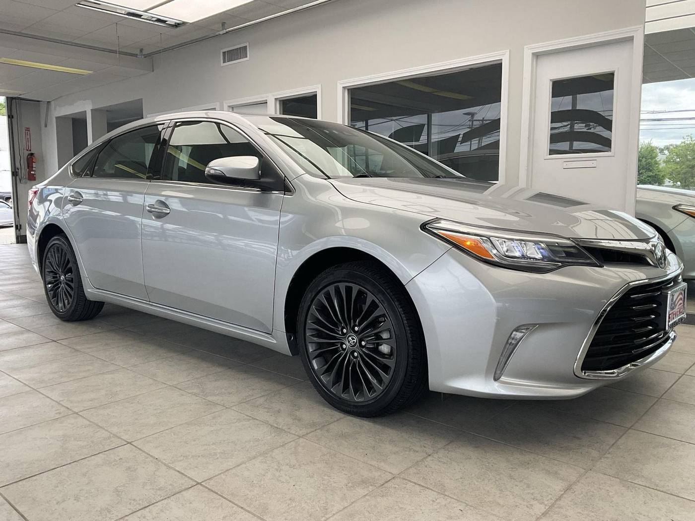 2018 Toyota Avalon Touring — Sedan — 16,908 mi — Milford, CT