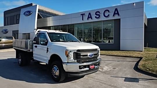2017 Ford Super Duty F-350 Chassis Cab XL — Chassis Cab Truck — 38,138 mi — Berlin, CT