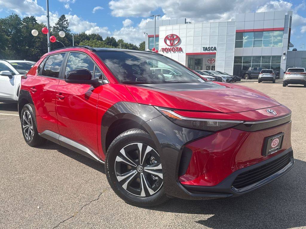2025 Toyota bZ4X XLE — SUV — 309 mi — Dorchester, MA