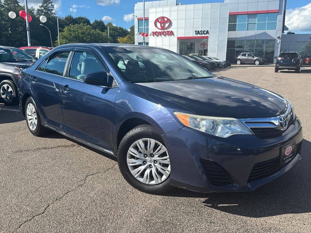 2014 Toyota Camry LE — Sedan — 72,973 mi — Dorchester, MA