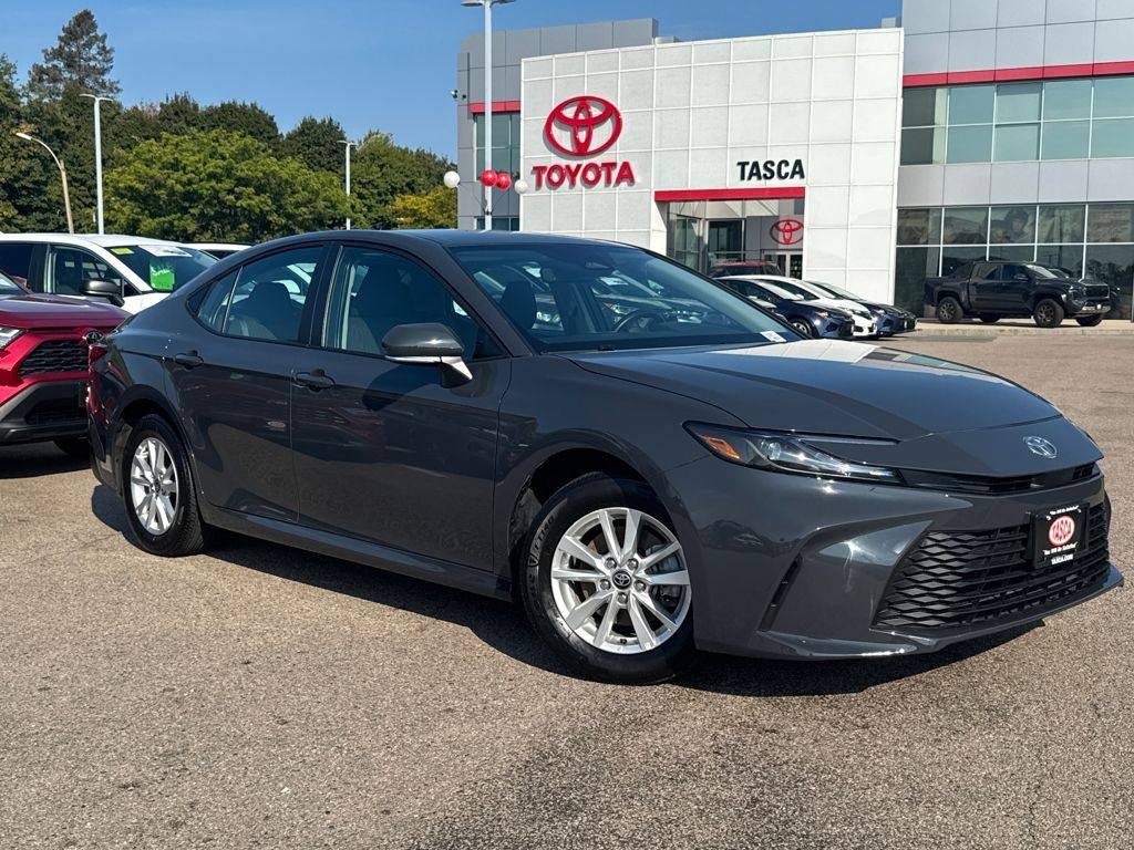 2025 Toyota Camry Hybrid LE — Sedan — 18,884 mi — Dorchester, MA