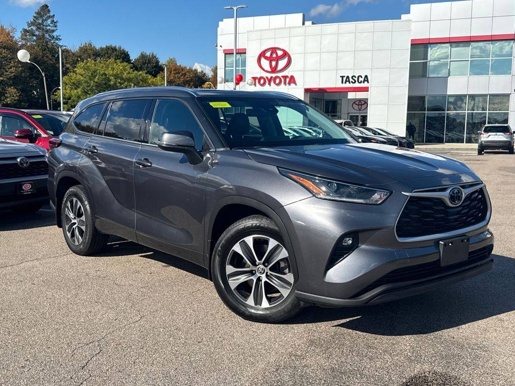 2021 Toyota Highlander XLE — SUV — 70,537 mi — Dorchester, MA