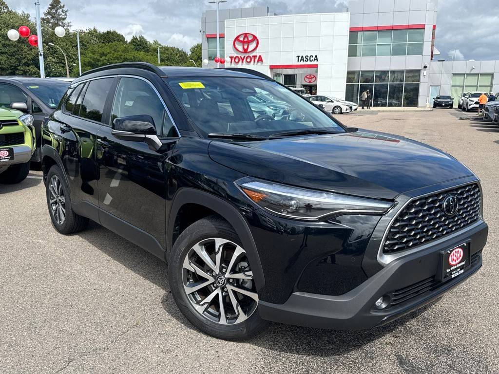 2025 Toyota Corolla Cross XLE — SUV — 915 mi — Dorchester, MA