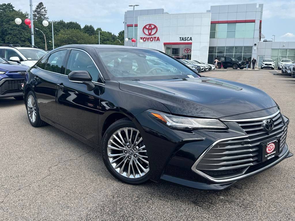 2019 Toyota Avalon Limited — Sedan — 24,320 mi — Dorchester, MA