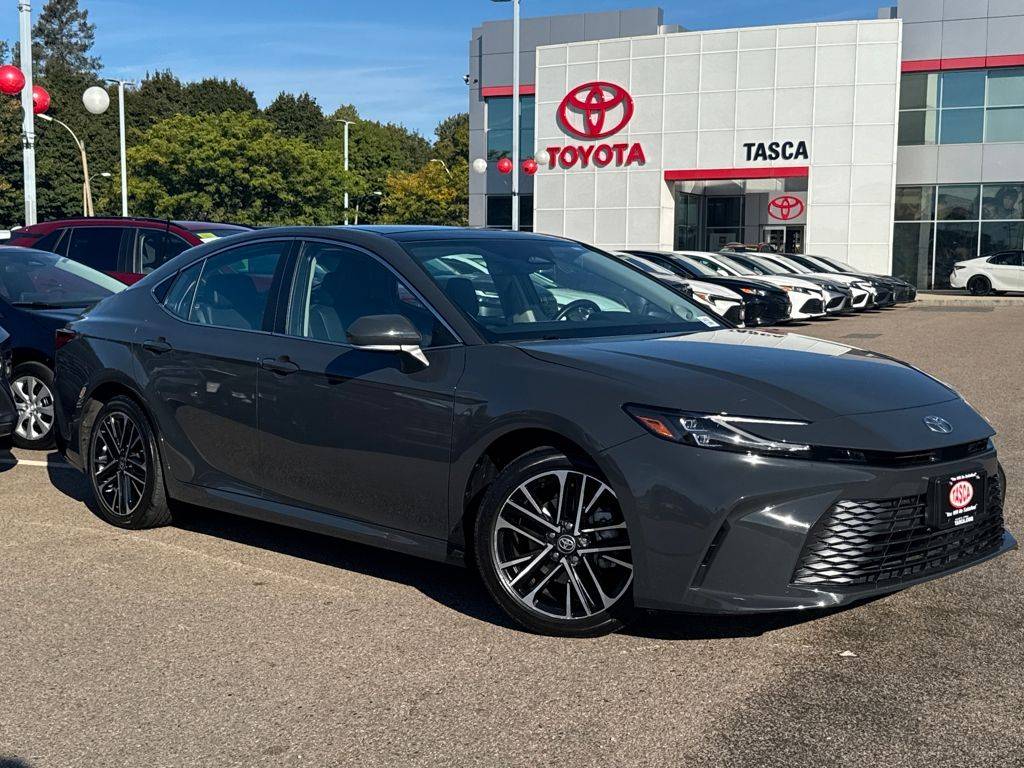 2025 Toyota Camry Hybrid XLE — Sedan — 23,640 mi — Dorchester, MA