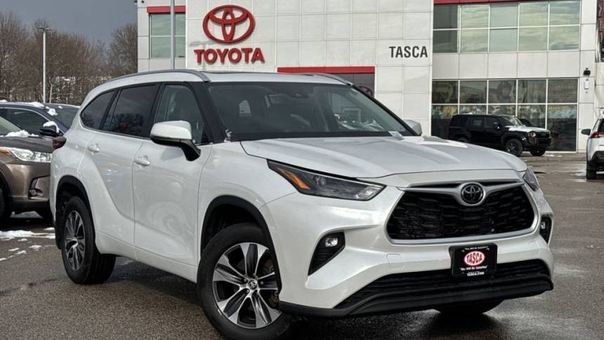 2023 Toyota Highlander XLE — SUV — 33,715 mi — Dorchester, MA