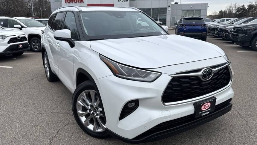 2023 Toyota Highlander Limited — SUV — 42,204 mi — Dorchester, MA