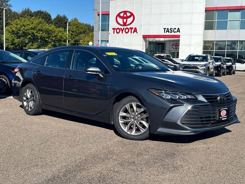 2019 Toyota Avalon XLE — Sedan — 95,202 mi — Dorchester, MA