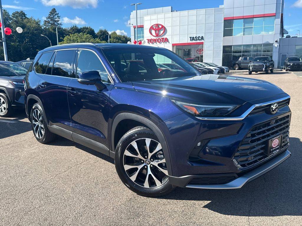 2025 Toyota Grand Highlander Hybrid MAX Limited — SUV — 8,677 mi — Dorchester, MA