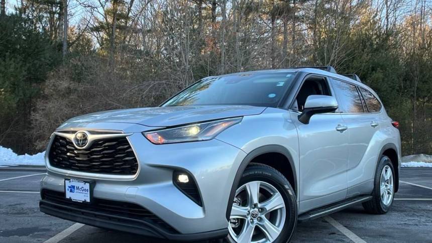 2021 Toyota Highlander LE — SUV — 18,990 mi — Hanover, MA
