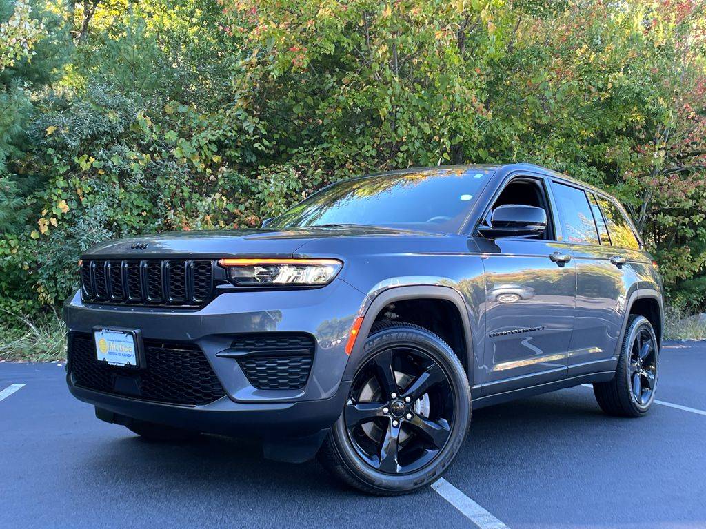 2023 Jeep Grand Cherokee Altitude — SUV — 21,350 mi — Hanover, MA