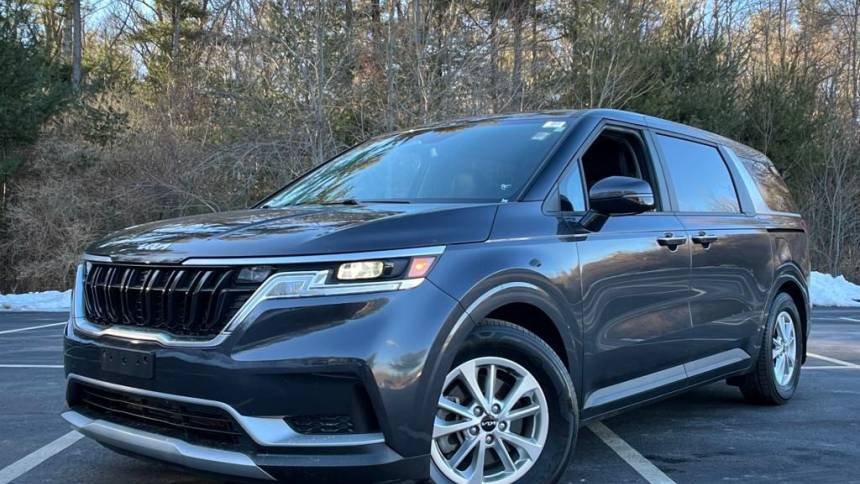 2022 Kia Carnival LXS — Minivan — 28,363 mi — Hanover, MA