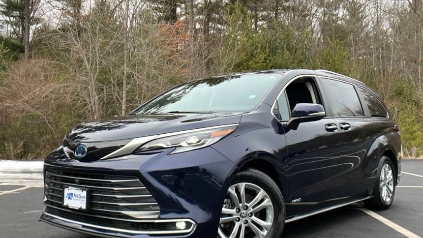 2021 Toyota Sienna Platinum — Minivan — 42,991 mi — Hanover, MA