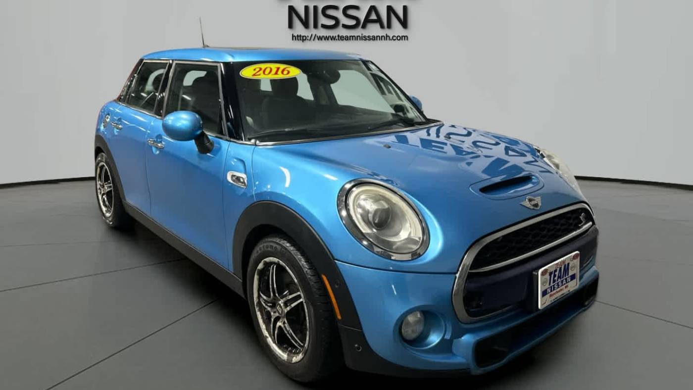 2016 MINI Hardtop Cooper S — Hatchback — 122,682 mi — Manchester, NH