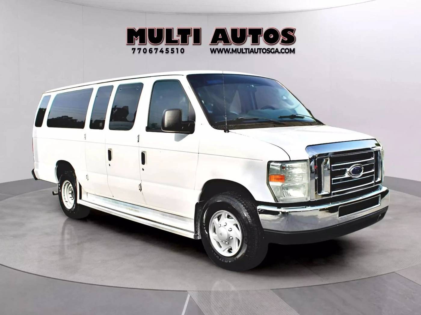 2013 Ford Econoline Wagon E-350 Super Duty XLT — Passenger Van — 108,395 mi — Lilburn, GA