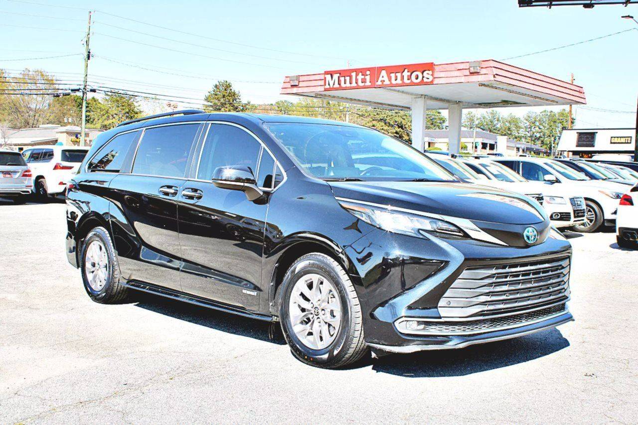2021 Toyota Sienna XLE — Minivan — 53,012 mi — Lilburn, GA