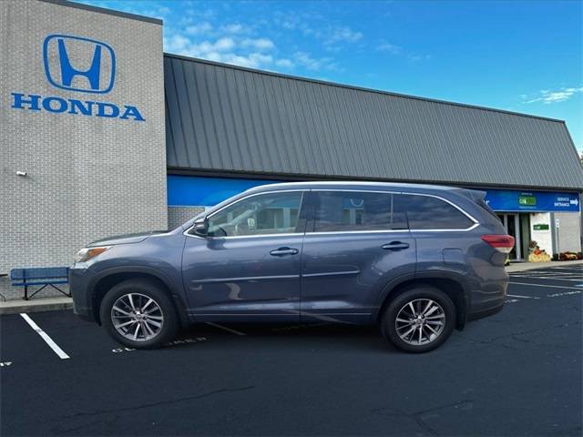 2018 Toyota Highlander XLE — SUV — 23,864 mi — Hanover Hanover, MA