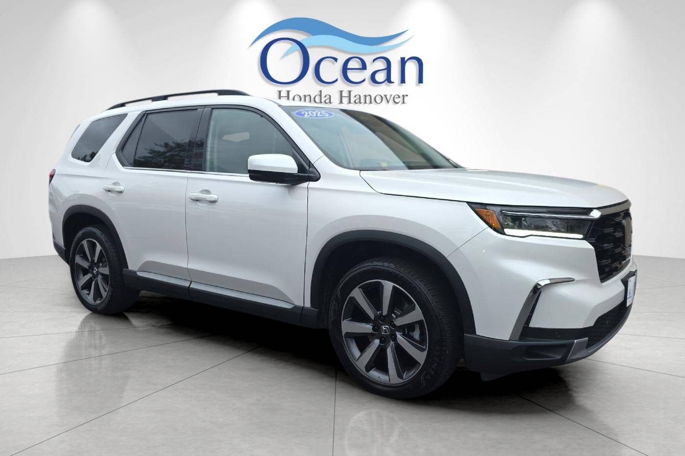 2025 Honda Pilot Touring — SUV — 13,342 mi — Hanover Hanover, MA
