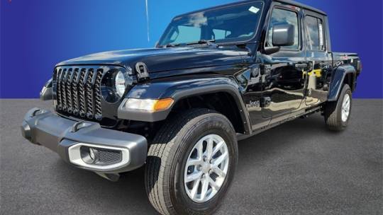 2023 Jeep Gladiator Sport S — Pickup Truck — 1,076 mi — Wilkesboro, NC