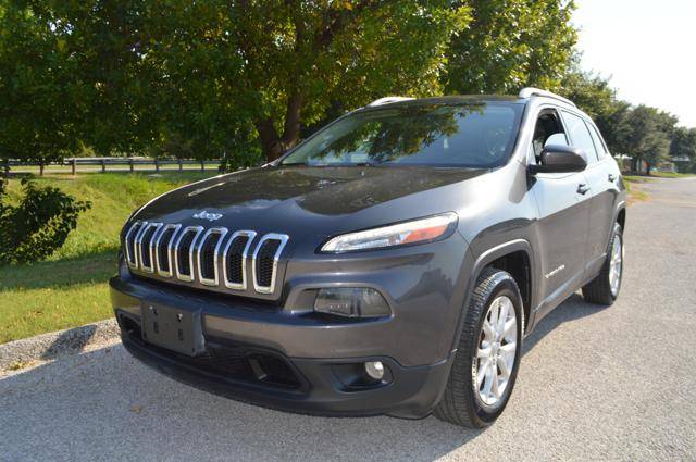 2016 Jeep Cherokee Latitude — SUV — 114,490 mi — North Richland Hills, TX