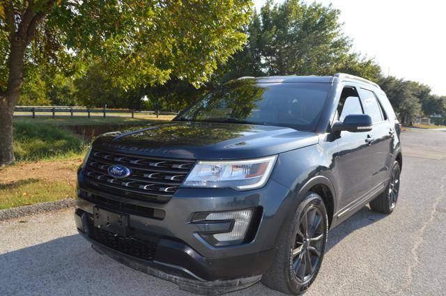 2017 Ford Explorer XLT — SUV — 120,490 mi — North Richland Hills, TX