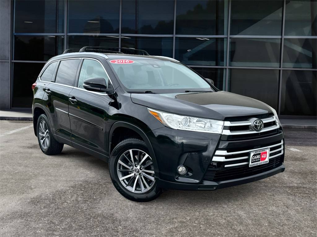 2019 Toyota Highlander SE V6 — SUV — 90,570 mi — Knoxville, TN