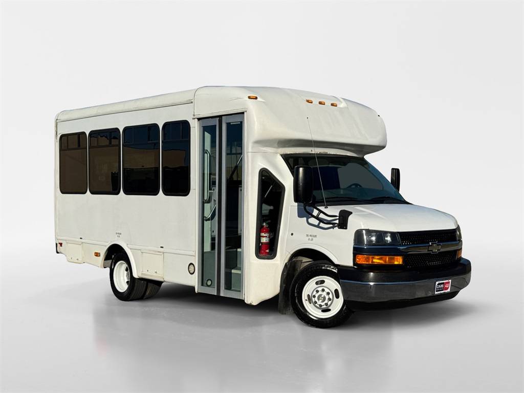 2015 Chevrolet Express Commercial Cutaway 3500 — Chassis Cab Truck — 86,218 mi — Knoxville, TN