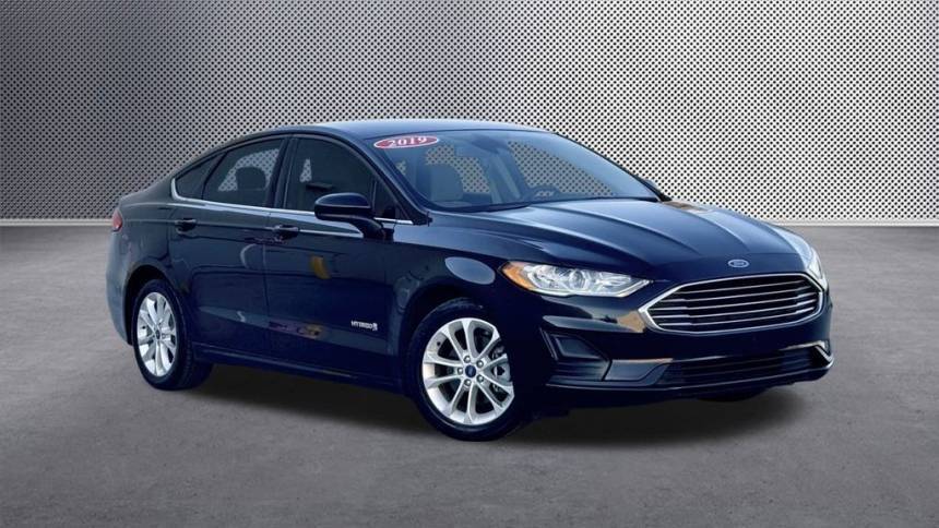 2019 Ford Fusion Hybrid SE — Sedan — 95,850 mi — Knoxville, TN