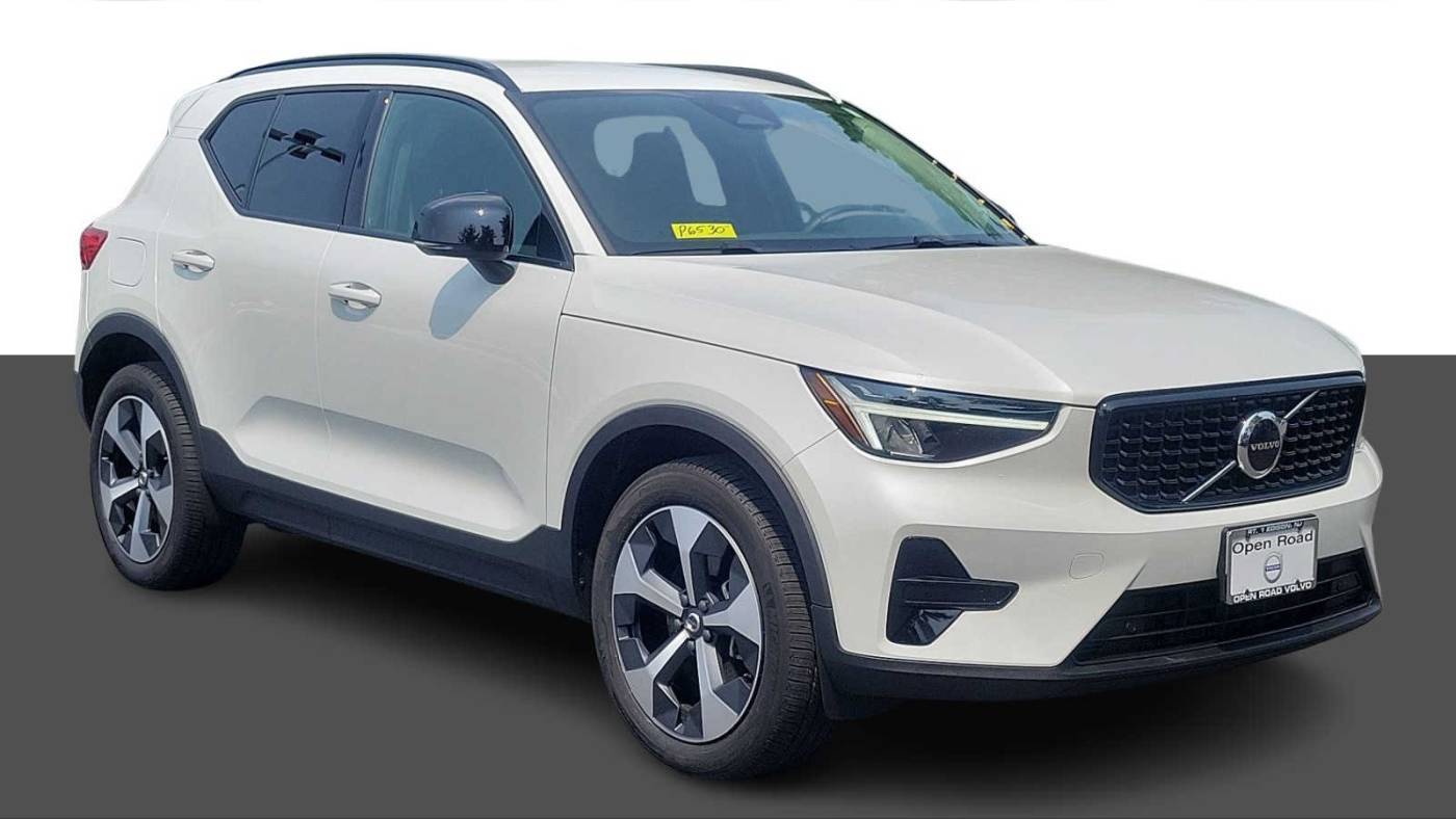 2024 Volvo XC40 Core — SUV — 8,281 mi — Edison, NJ