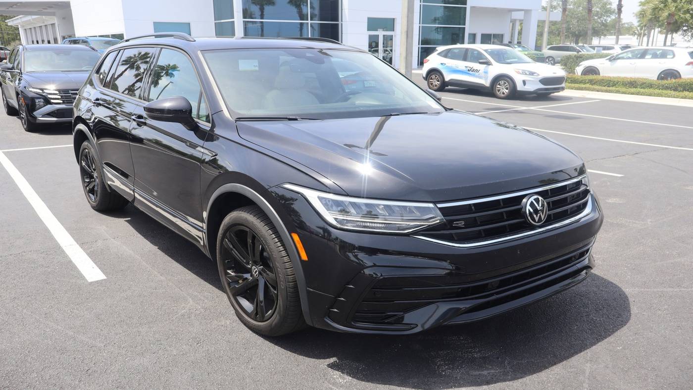 2023 Volkswagen Tiguan SE R-Line Black — SUV — 35,725 mi — Daytona Beach, FL
