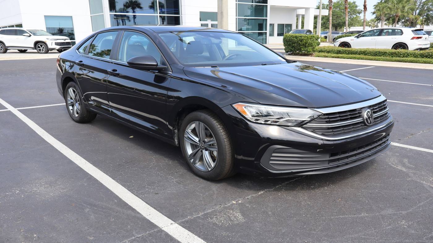 2024 Volkswagen Jetta SE — Sedan — 7,995 mi — Daytona Beach, FL