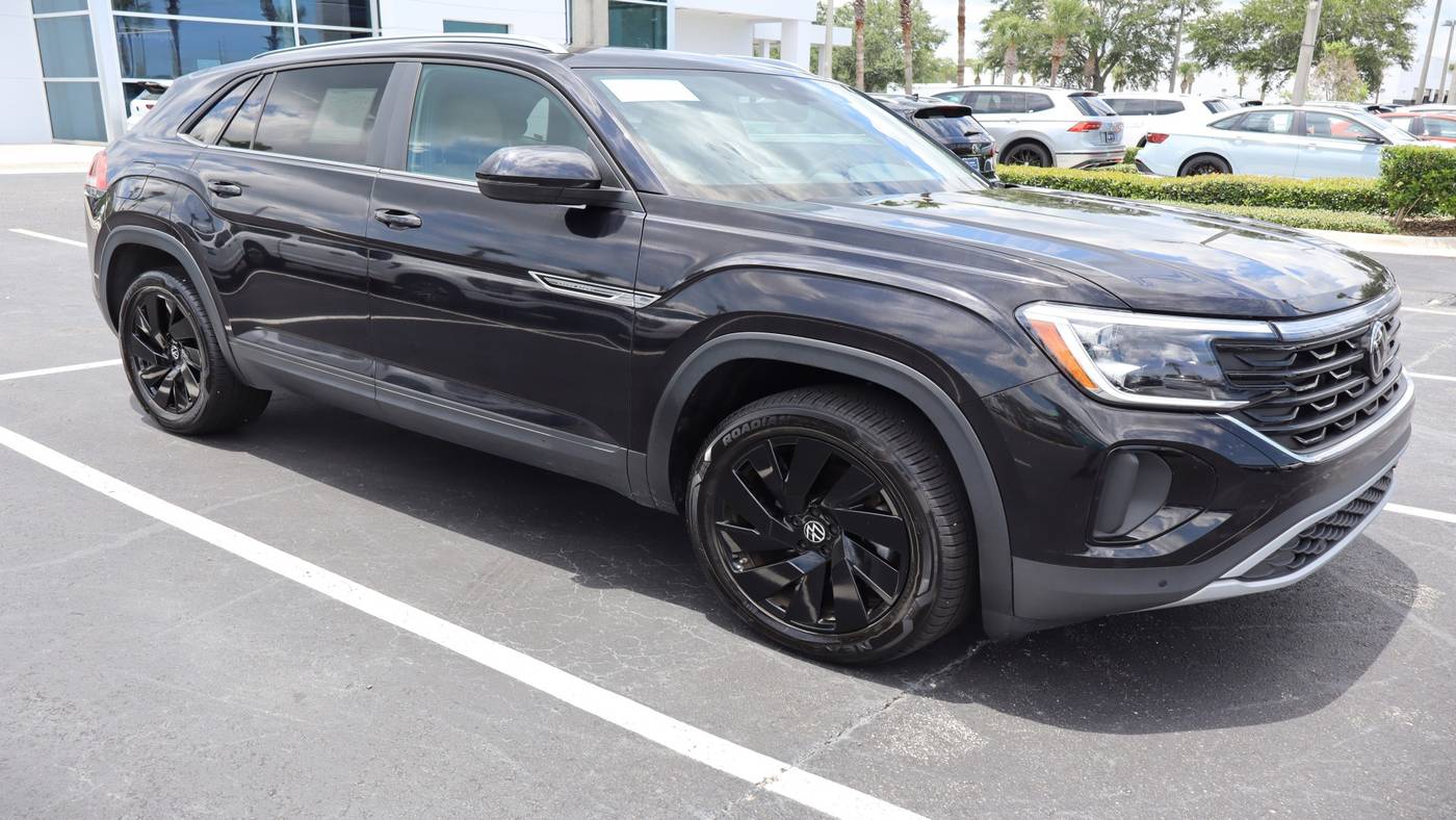 2024 Volkswagen Atlas Cross Sport SE with Technology — SUV — 21,440 mi — Daytona Beach, FL