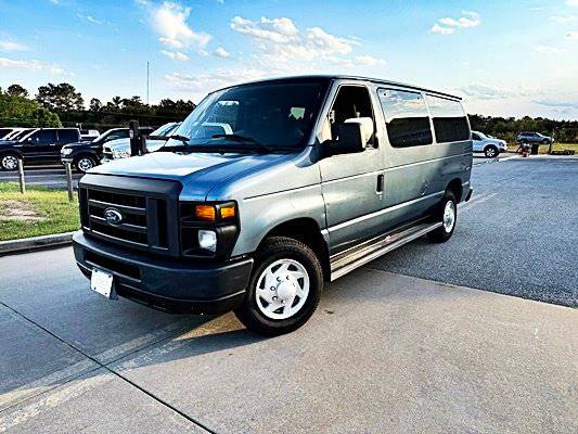 2013 Ford Econoline Wagon E-350 Super Duty XL — Passenger Van — 64,020 mi — Loganville, GA