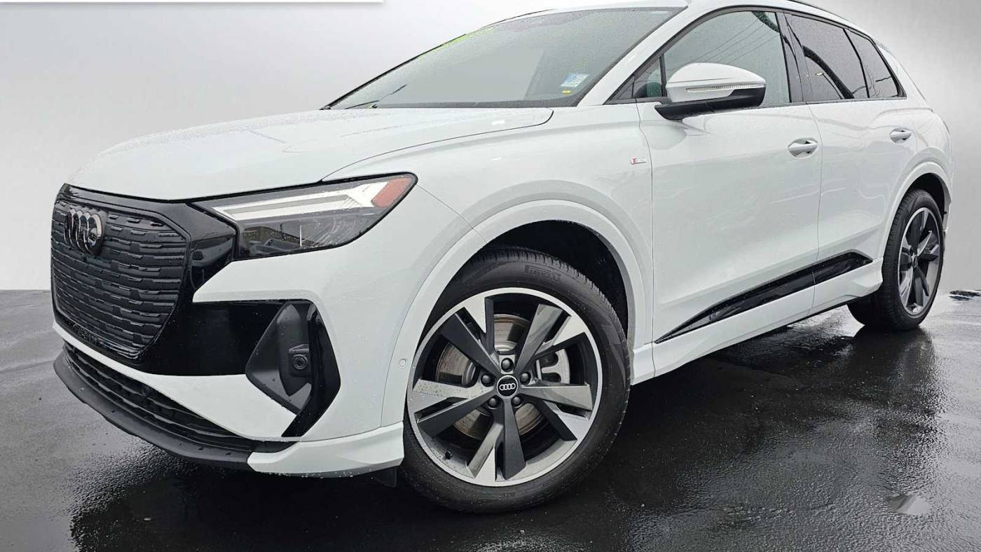 2024 Audi Q4 e-tron Premium Plus — SUV — 306 mi — Bellingham, WA