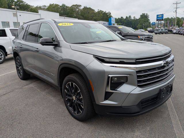 2025 Chevrolet Traverse LT — SUV — 3,270 mi — Amesbury, MA
