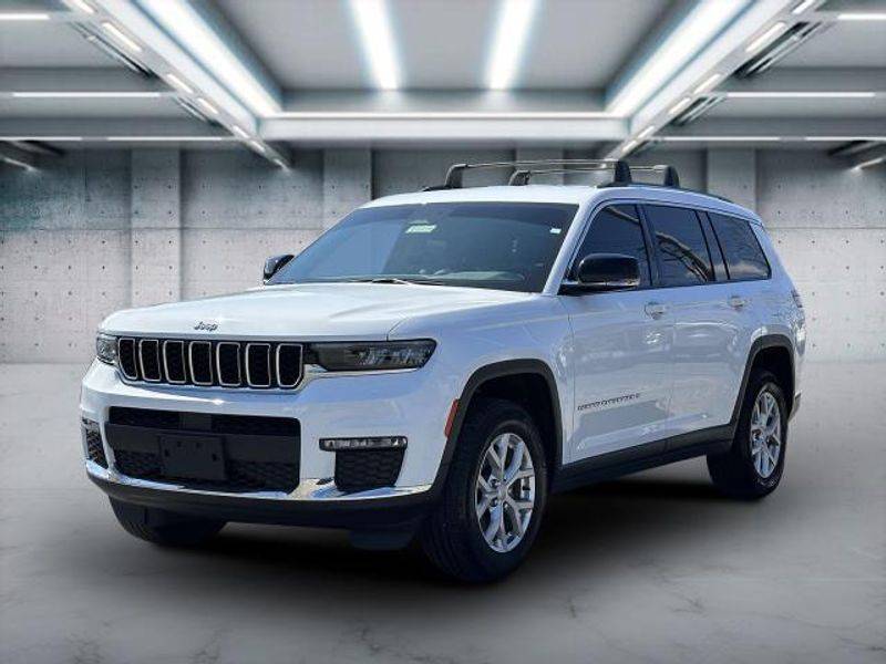 2023 Jeep Grand Cherokee Limited — SUV — 30,777 mi — St. James, NY